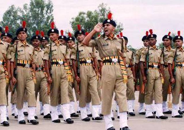 सुरक्षाबलों ने पेश की मानवता की मिसाल