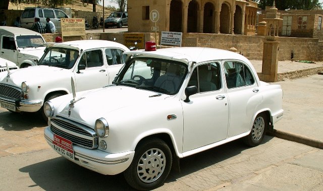 फ्रांस की कंपनी ने 80 करोड़ में खरीदा ऐंबैसडर कार का ब्रांड, 2014 से बंद था प्रोडक्शन