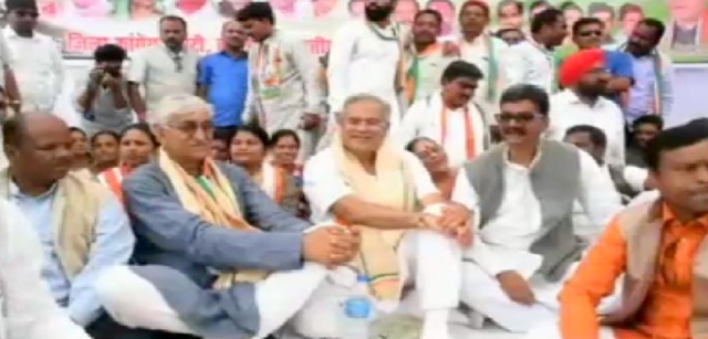 राज्य और केन्द्र सरकार पर निशाना साधते हुए कांग्रेस की जनवेदना पदयात्रा का समापन