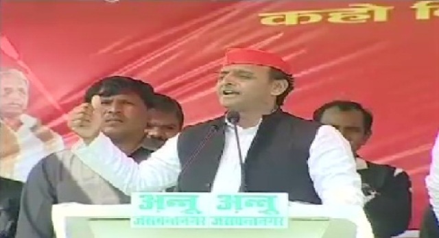 UP में ‘चाचा-भतीजा’ वार, अखिलेश ने शिवपाल पर इशारों में साधा निशाना