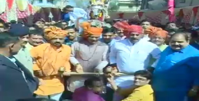 भगवान शिव की बारात में शामिल हुए मुख्यमंत्री शिवराज