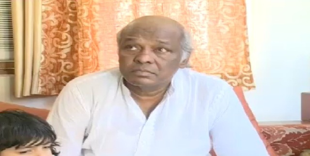 मशहूर शायर राहत इंदौरी ने पाकिस्तान जाने से किया इनकार, आयोजक लगातार कर रहे एप्रोच