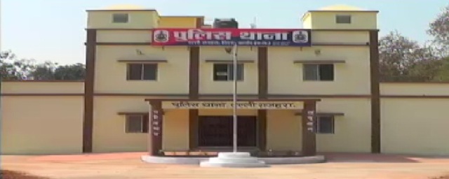 नक्सल प्रभावित क्षेत्रों में अब सप्ताह में 2 बार जाएगी पुलिस