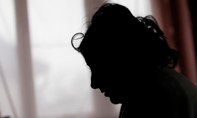 महिला ने कोर्ट परिसर में क्यों की खुदकुशी की कोशिश…