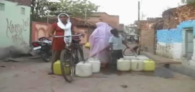 यहां अभी से होने लगी पानी की किल्लत, हैंडपंप, बोरवेल सब सूखे