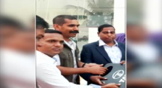 मानवाधिकार संगठन के कार्यकर्ताओं को धमकी देने वाले सुकमा SP IK एलेसेला का तबादला