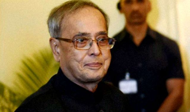 देश में असहिष्णु भारतीयों के लिए समाज में कोई जगह नहीं होनी चाहिए: प्रणब मुखर्जी