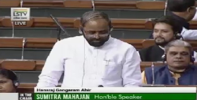 देश में पिछले चार दशक में हिंदुओं की आबादी बढ़ी…