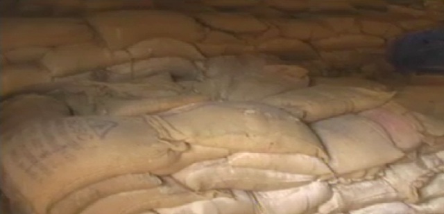 गोदामों में रखे-रखे सड़ रहे चावल की सुध नहीं ले रहा प्रशासन