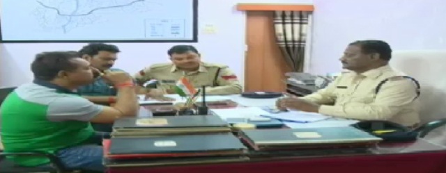 शराब ठेकेदारों के दो गुटों में हिंसक झड़प के बाद युवक की गला रेतकर हत्या