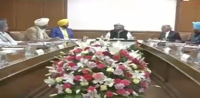 पंजाब: अपनी पहली कैबिनेट बैठक में नशे पर सख्त हुए कैप्टन, VIP कल्चर भी होगा खत्म