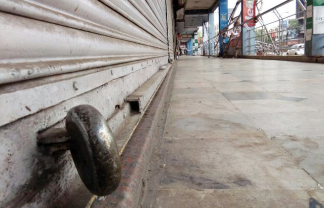 रायपुर: चेम्बर आॅफ कॉमर्स का आयकर विभाग के खिलाफ नगर बंद, स्कूल-काॅलेज, हाॅस्पिटल को छूट