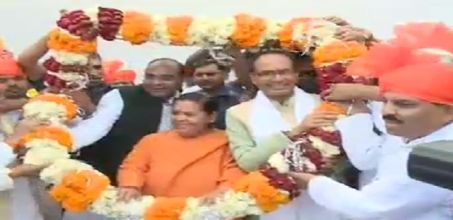 आश्चर्य, सीएम शिवराज बोले उमा भारती मां जैसी, उमा ने भी शिव को सराहा