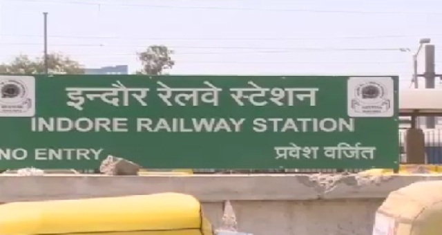 इंदौर: रेलवे स्टेशन पर भीड़ कम करने लक्ष्मीबाई रेलवे स्टेशन पर स्टॉपेज बनाने की योजना