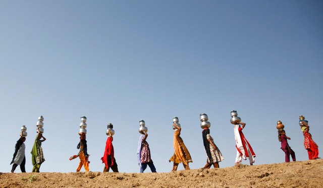 विश्व जल दिवस के मौके पर गिरते जलस्तर को बचाने का संदेश देने कई कार्यक्रमों का आयोजन