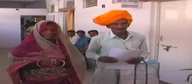 इन बुजूर्ग माता पिता की बेटी का हुआ अपहरण, इनका दर्द शब्दों में बयां नहीं होगा