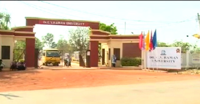 बिलासपुर की CV रमन यूनिवर्सिटी में फर्जी डिग्रियां बेचने का गोरखधंधा, सदन में गूंजा मामला