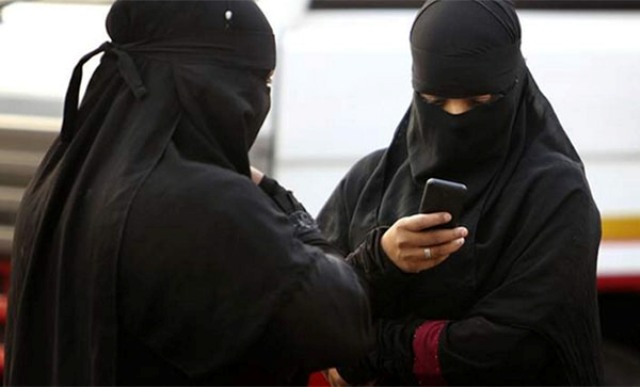 11 मई से शुरू होगी तीन तलाक मामले की सुनवाई, SC ने संविधान पीठ के पास भेजा मामला