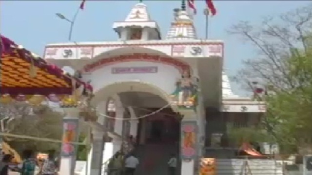 नवरात्रि के अवसर पर चुचापाली पहाड़ी स्थित मां चंडी के दरबार में उमड़ी श्रद्धालुओं की भीड़