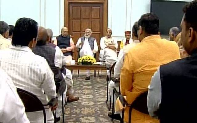 कई राज्यों के भाजपा सांसदों के साथ पीएम नरेन्द्र मोदी ने की मुलाकात