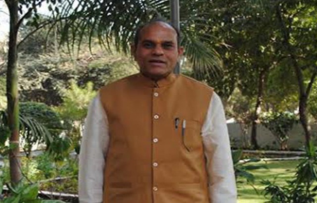 कलेक्टर पर दिए बयान से पलटे बिसेन कहा मेरा बयान राजनैतिक कटाक्ष था