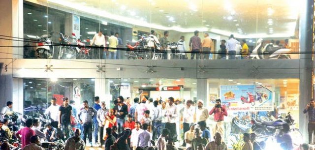 BS-3 वाहनों पर रोक, कंपनियों ने दिया भारी डिस्काउंट लोगों ने कहा अच्छे दिन आ गए