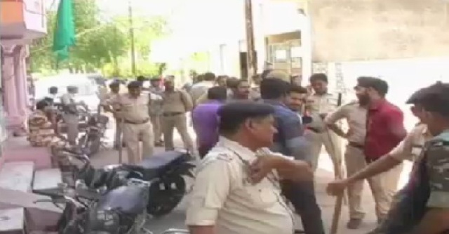 दो पक्षों में विवाद रोकने गई पुलिस पर पथराव