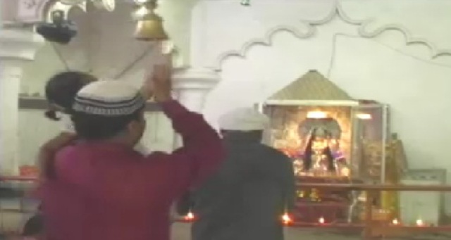 एक मंदिर ऐसा जहां मुसलमान जाते हैं ..तो दरगाह में हिंदू