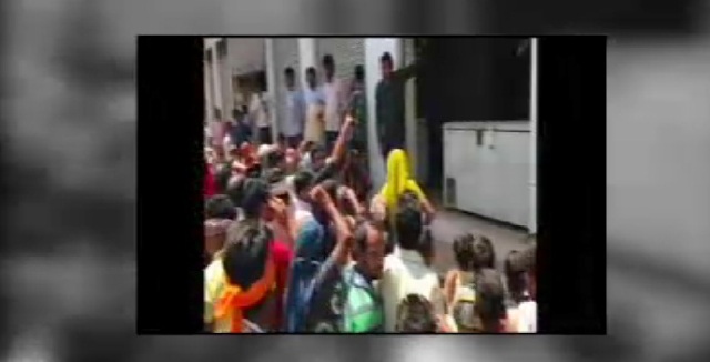 शराब विरोध ने लिया हिंसक रूप, जमकर हुई मारपीट