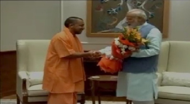UP के सीएम योगी आदित्यनाथ ने पीएम नरेंद्र मोदी से मुलाकात की…