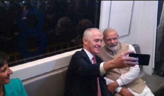 आॅस्ट्रेलियाई पीएम संग मोदी ने किया मेट्रो में सफर, दोनों की सेल्फी सोशल मीडिया पर वायरल