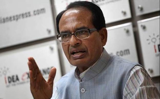 MP में शराब दुकानों के भारी विरोध के बाद CM ने कहा-जहां लोगों को दिक्कत वहां से फौरन हटाए शराब दुकान