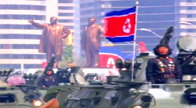 नॉर्थ कोरिया ने अपनी सैन्य ताकत की नुमाइश की ..अमेरिका को दी धमकी