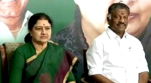 तमिलनाडु: AIADMK की महासचिव शशिकला पूरे परिवार के साथ पार्टी से बाहर