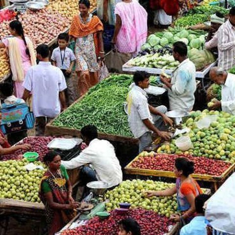 खाद्य वस्तुएं महंगी होने के बावजूद मार्च में घटी थोक मंहगाई दर