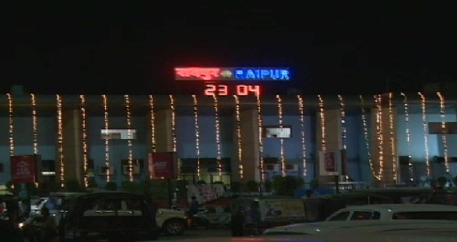 रायपुर दौरे पर रेल मंत्री सुरेश प्रभु …दुल्हन की तरह सजा रेलवे स्टेशन