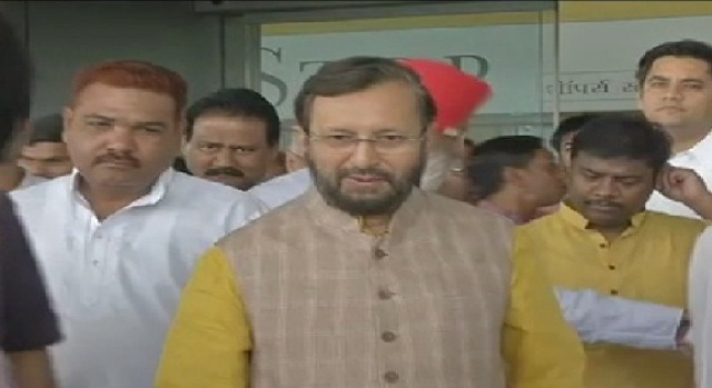 रायपुर में HRD मिनिस्टर प्रकाश जावड़ेकर का बयान-RTE का उल्लंघन करने पर होगी निजी स्कूलों पर कार्रवाई