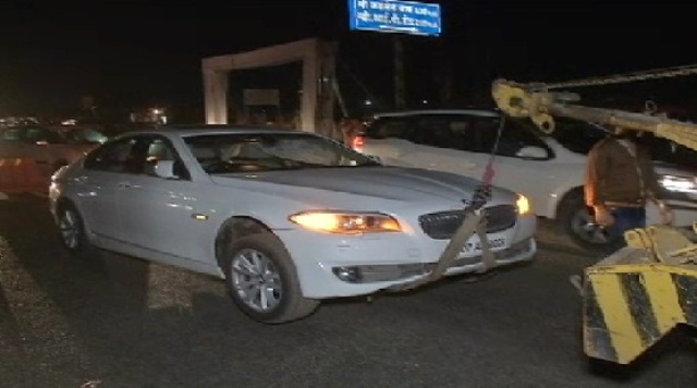 रायपुर: तेलीबांधा इलाके में 3 कार और बाइक सवार को टक्कर मारने वाली कार जब्त