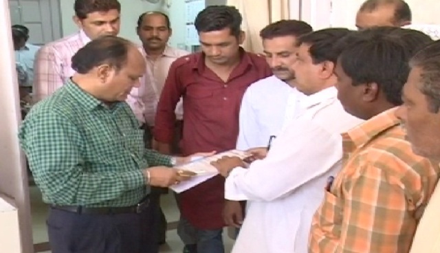 तीन तलाक के मुद्दे पर बटा मुस्लिम पर्सनल ला बोर्ड