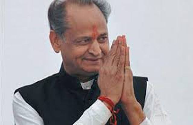 गुजरात चुनाव के लिए कांग्रेस ने अशोक गहलोत को सौपी कमान