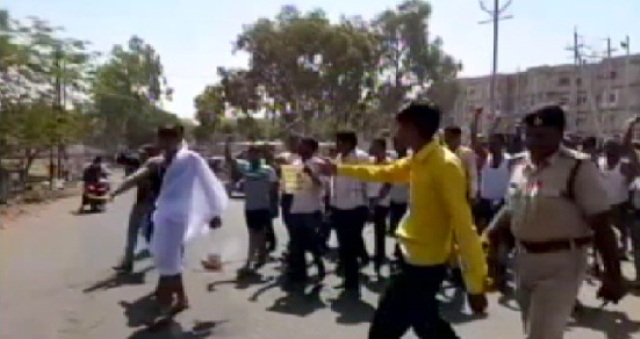 मध्यप्रदेश में 108 कर्मियों की हड़ताल शनिवार को भी जारी रहा…