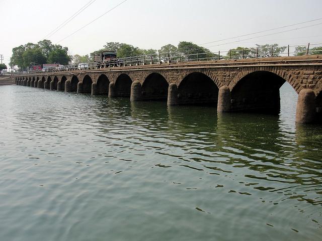 दुर्ग जिले की जीवन दायिनी शिवनाथ नदी का पानी गंदे नालों की वजह से हुुआ प्रदूषित