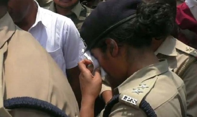 विधायक के डांट के बाद IPS चारू निगम ने FB पर किया पोस्ट…