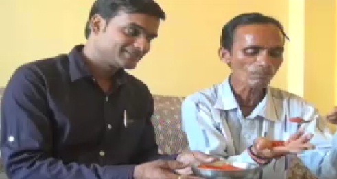 ‘मिर्ची मैन’ कहना ग़लत नहीं है इस शख्स को..