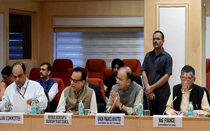 गुड्स एण्ड सर्विस टैक्स के लिए तय होंगी दरें, 29 राज्यों के प्रतिनिधि लेंगे भाग