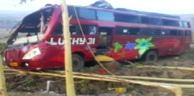 दर्दनाक बस हादसा, 6 की मौत 28 घायल