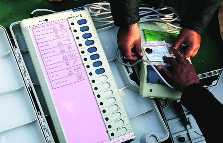 EVM हैक करने की चुनौती, राजनैतिक पार्टियों को पूरी करनी होगी ये शर्तें