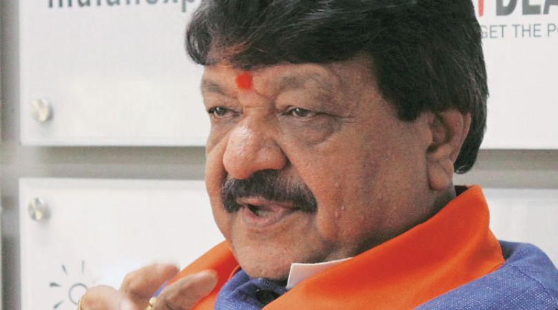 बंगाल में धरने पर बैठे BJP के राष्ट्रीय महासचिव विजयवर्गीय सहित कई कार्यकर्ता गिरफ्तार