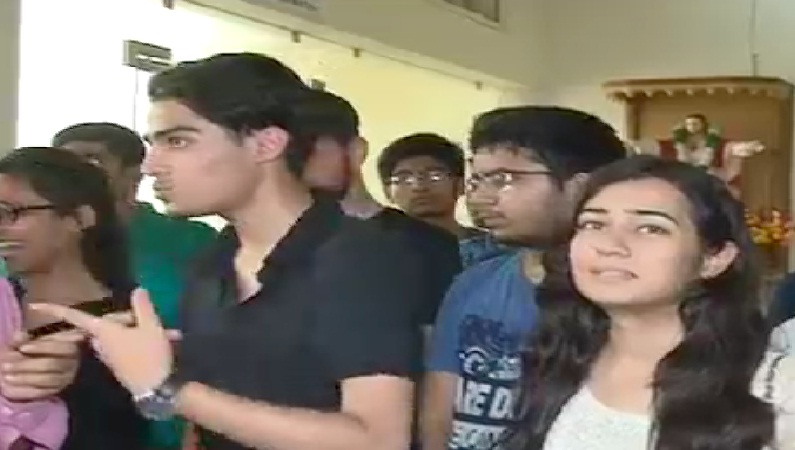 CBSE 12वीं के नतीजे घोषित, मध्यप्रदेश के टाॅपर बने भावेश