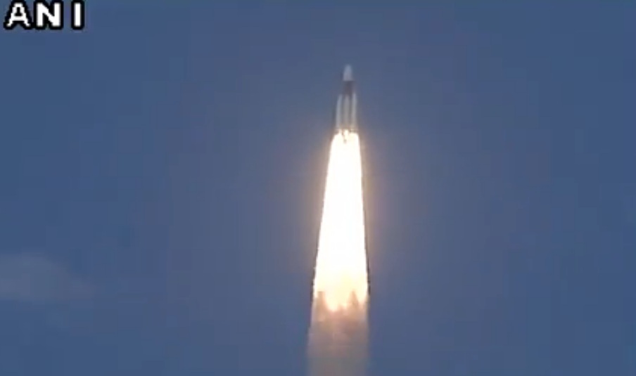 ISRO रचा इतिहास, देश के सबसे भारी रॉकेट GSLV को सफलता से किया लॉन्च